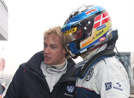 Det danske talent nyder stor succes på Nürburgring.